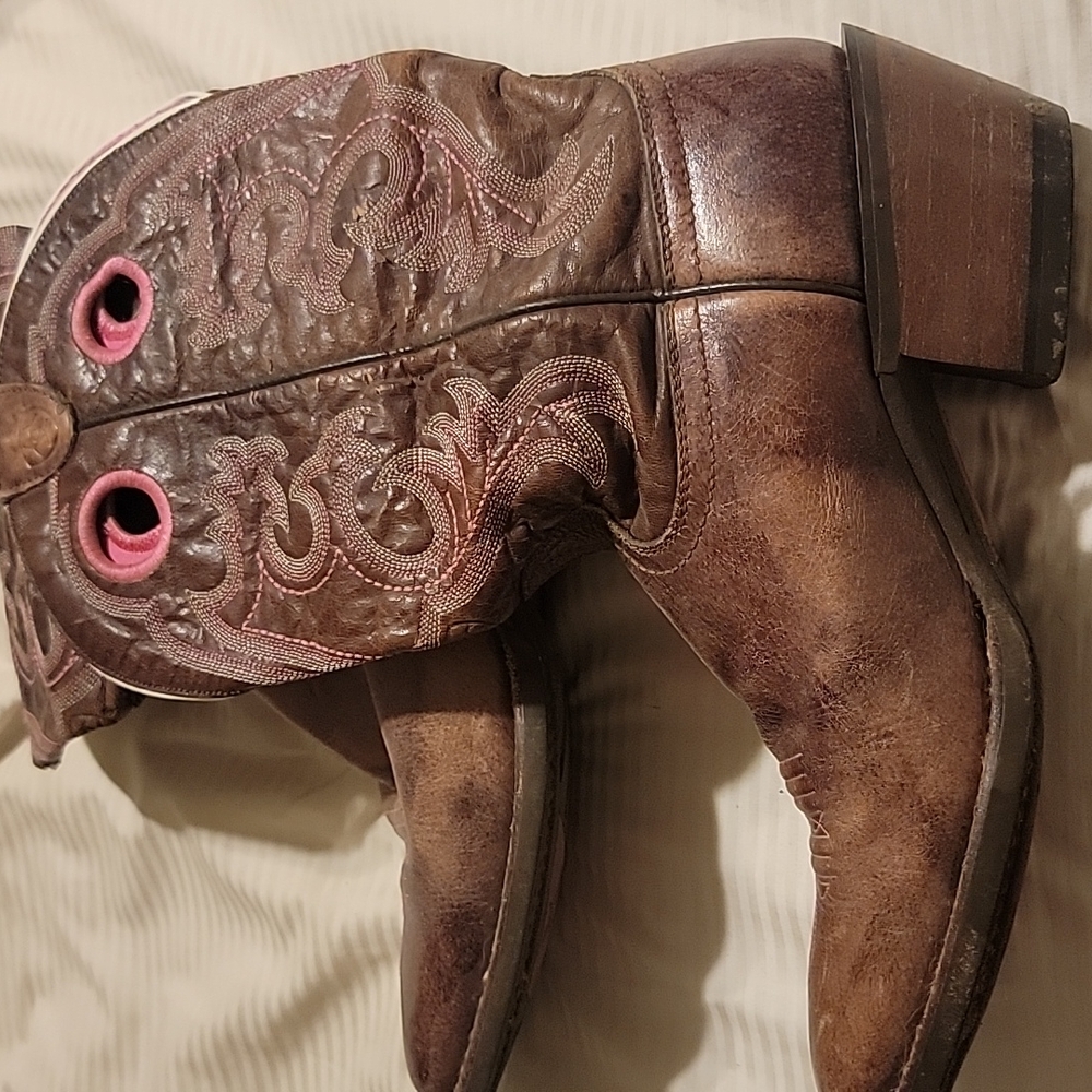Cowboy boots ariat